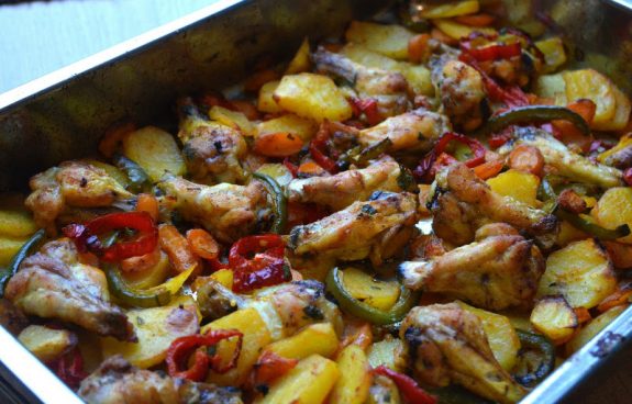 De layout Absoluut Collega Marokkaanse kipovenschotel met groenten Recept